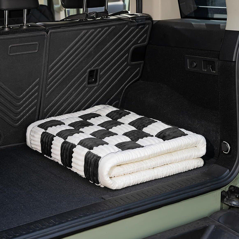 Huxpaw Plush Checkerboard Dog Mat